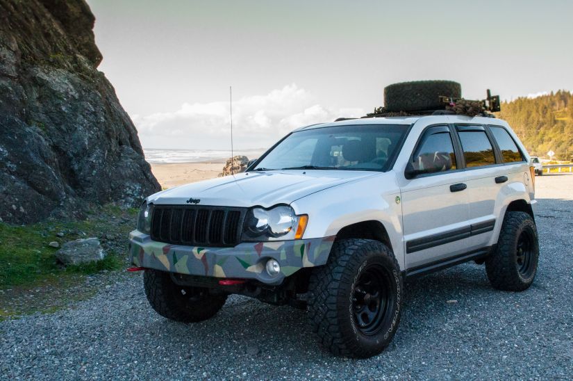2006 lifted Jeep Grand Cherokee in Oregon